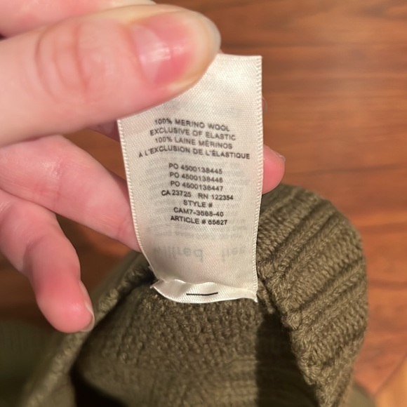 Cropped olive knit sweater (Aritzia) mock neck - Picture 5 of 5